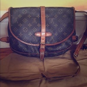Authentic Louis Vuitton saumur 30